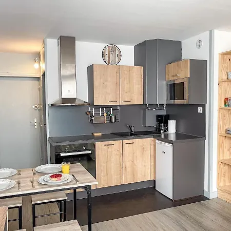 Le Refuge Des Pistes Apartment *